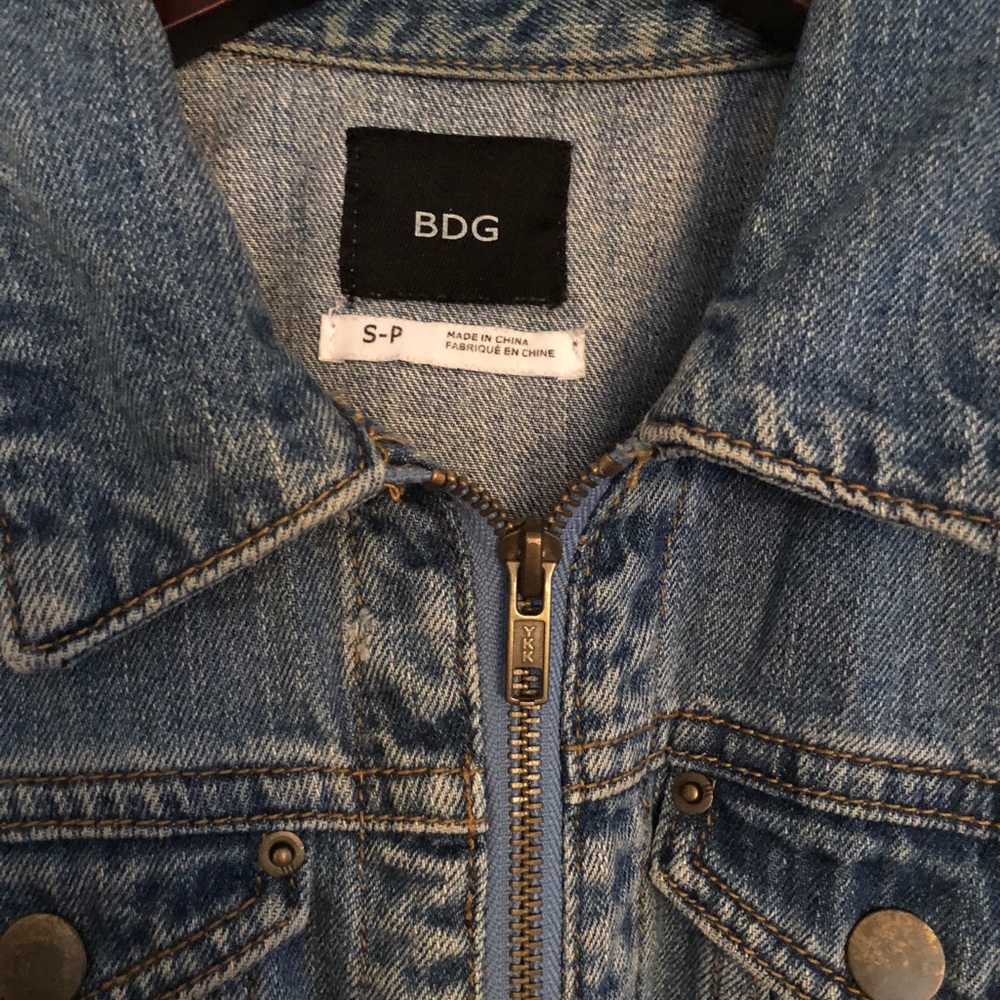 BDG Cropped Denim Vest